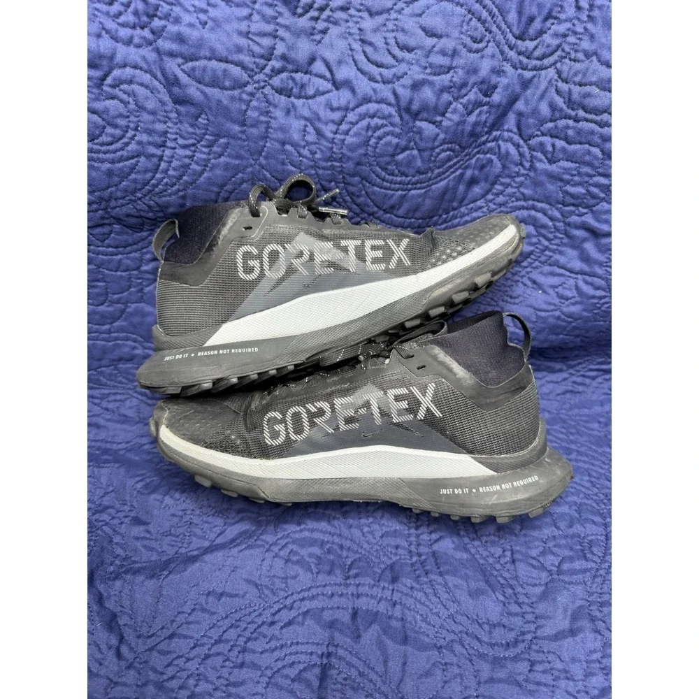 Nike Pegasus Trail 4 GORE-TEX Black/Wolf Grey/Reflect Running Shoes Womens 8